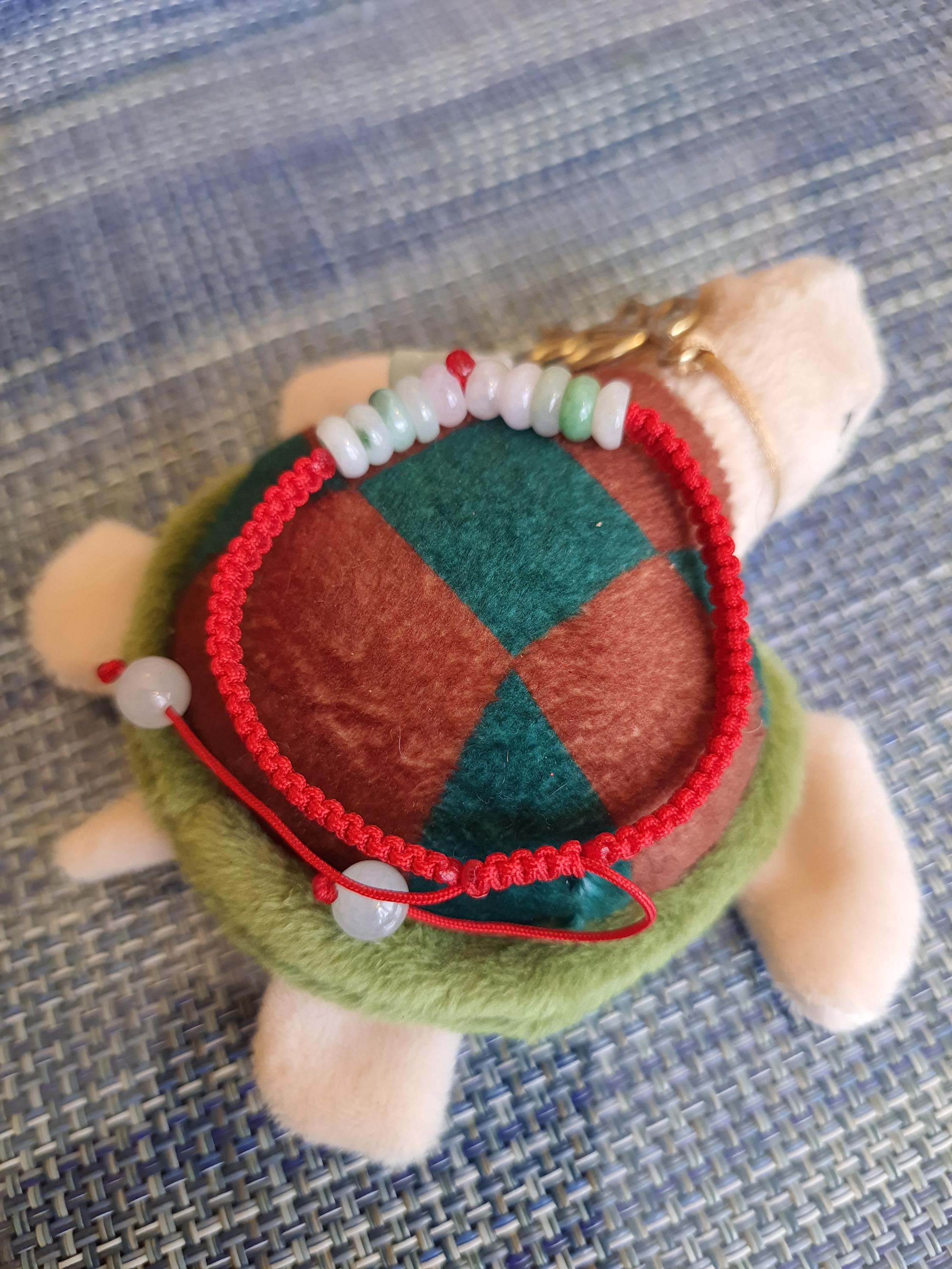 Natural Burmese Jadeite Jade Carved Star Charm and Flat Round Beads Chinese Red String Shamballa Bracelet緬甸玉雕刻星星幸運紅繩手鍊